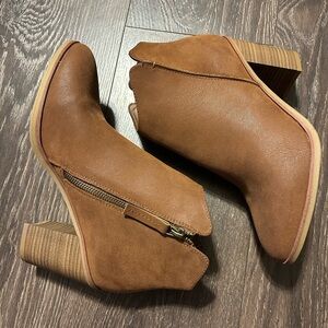 MIA Tan/Brown Block Heeled Boots with Zipper